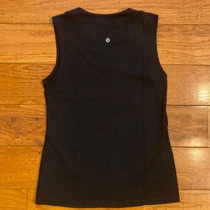 Black lululemom tank